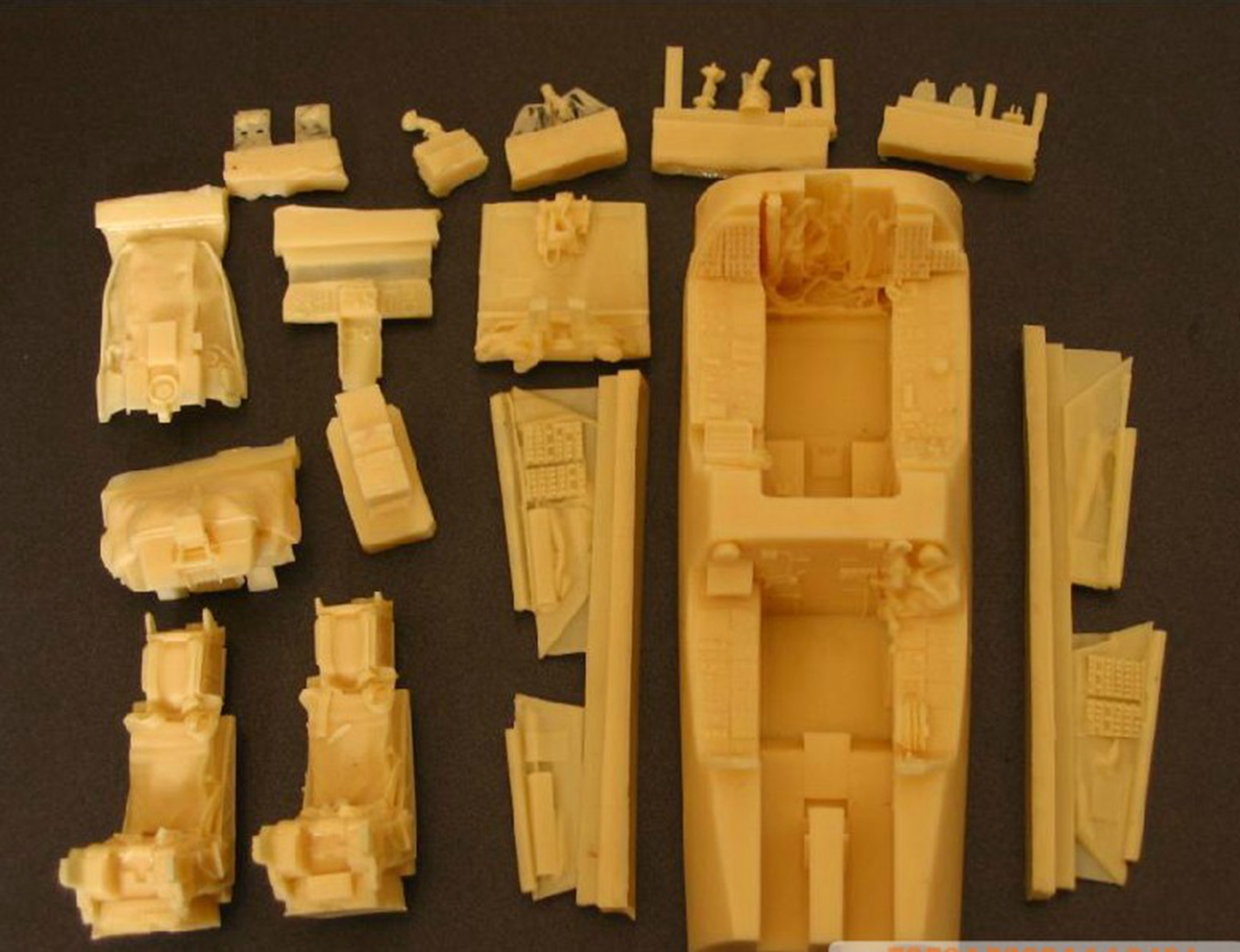 Model Kit Hasegawa - 1/48 F-14D resin tail spray with