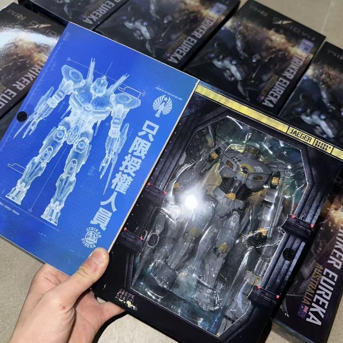 NECA Pacific Mecha Model Eurek - Model Kit Pacific Rim avaliação e preço