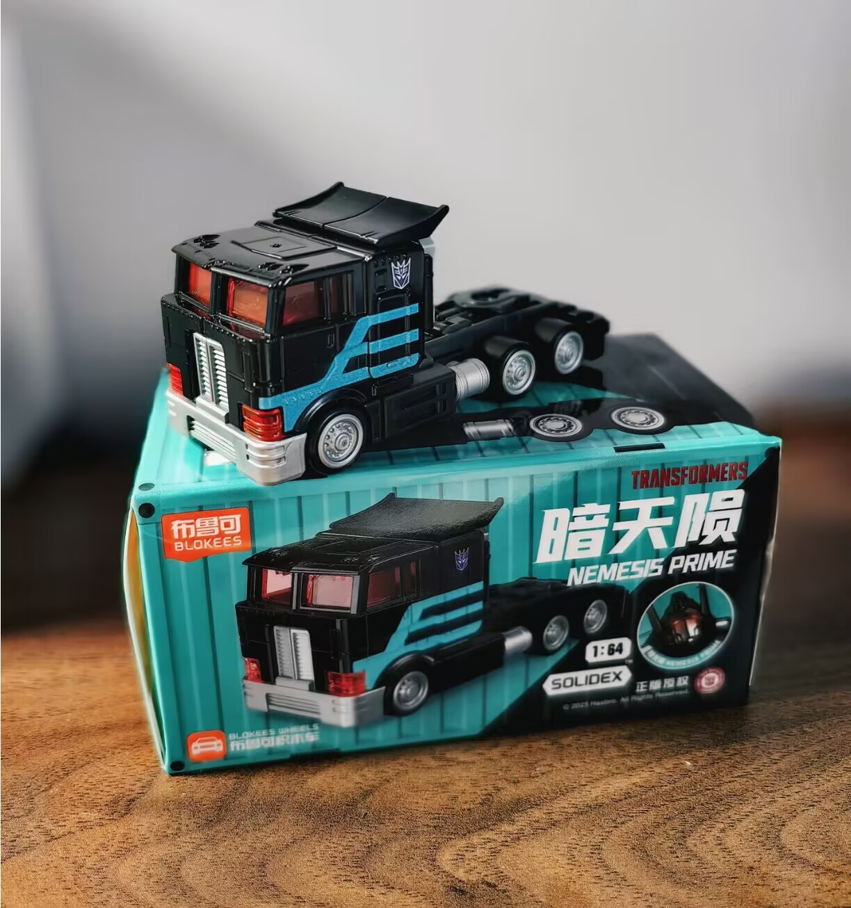 Blokees In Stock Transforming  - Model Kit Nemesis avaliação e preço