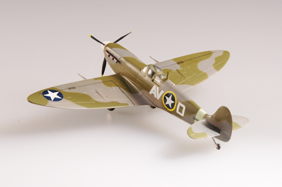 Easymodel 37215 1/72 WWII USAA - Model Kit Spitfire avaliação e preço