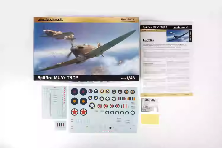 Eduard Plastic Assembled Plane - Model Kit Spitfire avaliação e preço